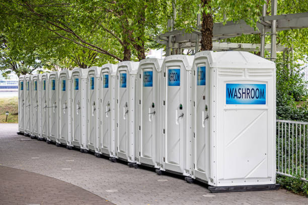 Best Restroom trailer rental cost  in Bonner Springs, KS