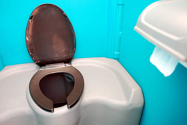 Best Portable restroom trailer rental  in Bonner Springs, KS